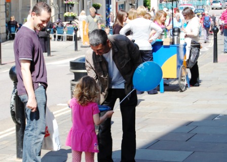 A Andy and balloon 0212